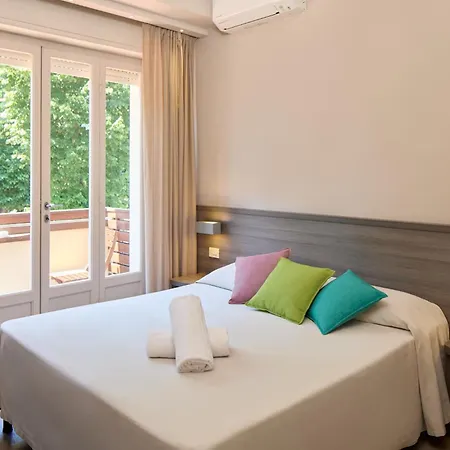 Crystal Hotell 3*