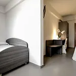 Otel Crystal