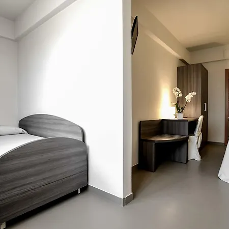 Otel Crystal
